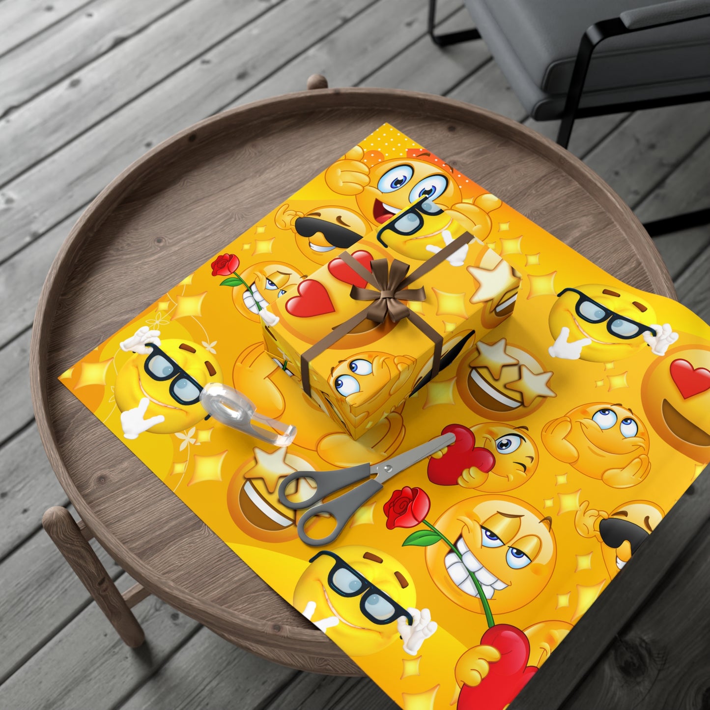 Emoji Gift Wrap Papers - Fun and Colorful Wrapping for Any Occasion